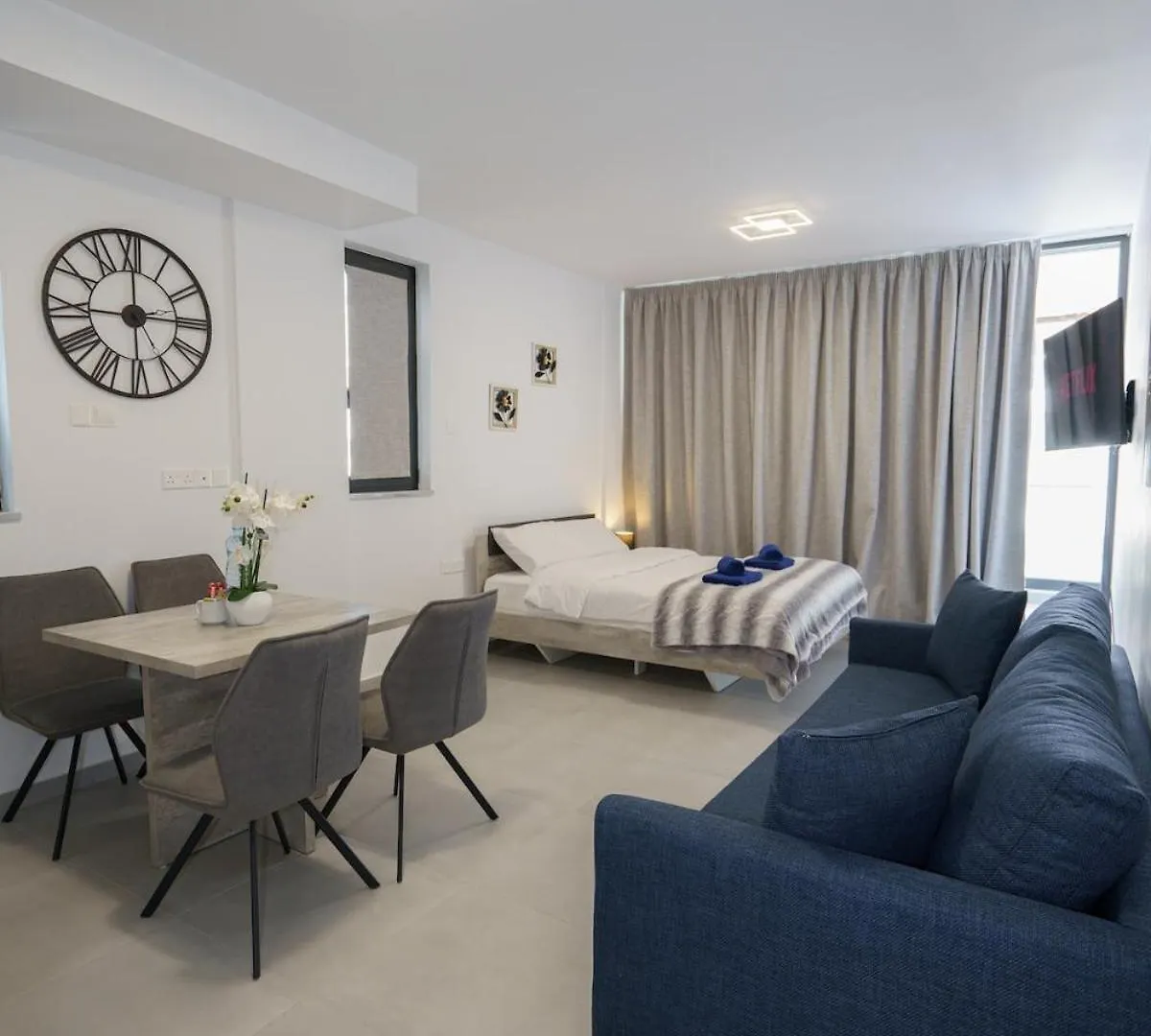 Hubstay - Suite 49 In Mackenzy Larnaca Apartment