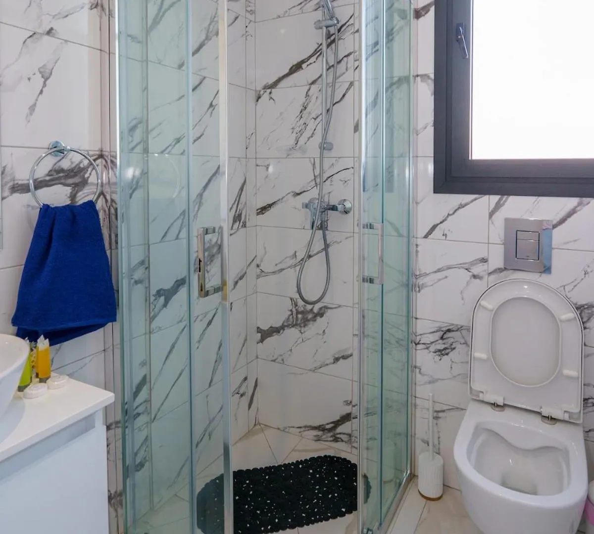 Apartment Hubstay - Suite 49 In Mackenzy Larnaca