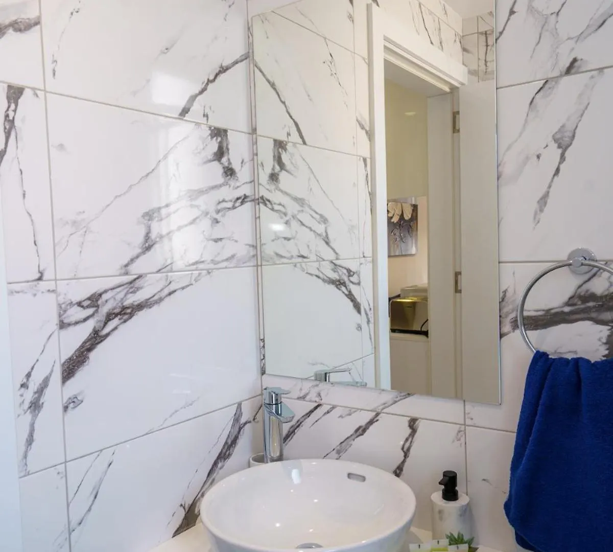 Hubstay - Suite 49 In Mackenzy Larnaca